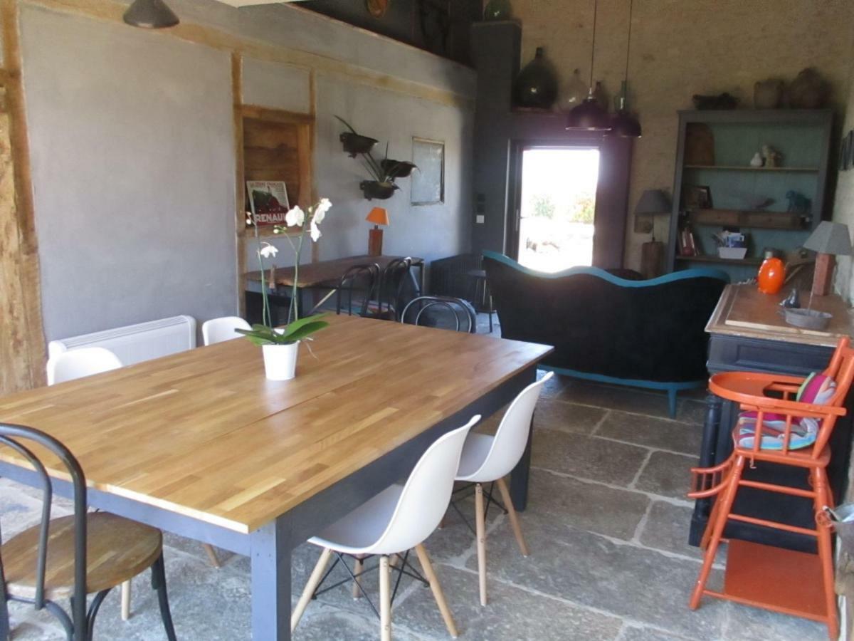La Grange Aux Hirondelles Bed & Breakfast Sancoins Dış mekan fotoğraf