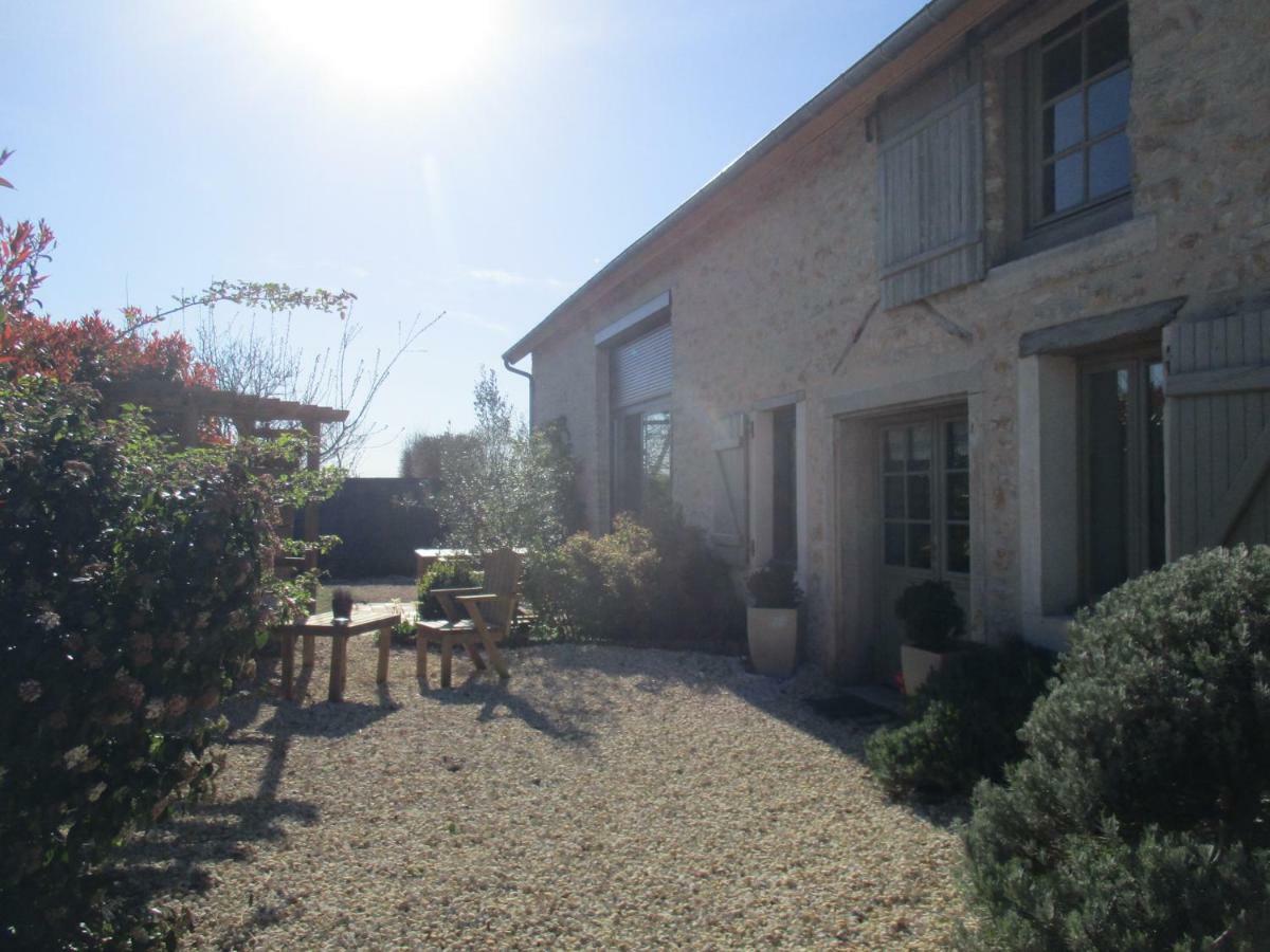 La Grange Aux Hirondelles Bed & Breakfast Sancoins Dış mekan fotoğraf